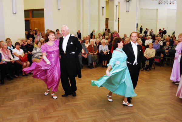 Eakate-festival-2013-pöörab-tähelepanu-omastehoolduse-temaatikale.jpg