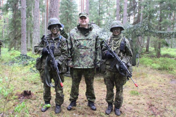 Kaitseväe-juhataja_toetan-igati-naiste-ajateenistust.jpg