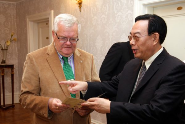 Edgar-Savisaar-ja-Ye-Ming.jpg