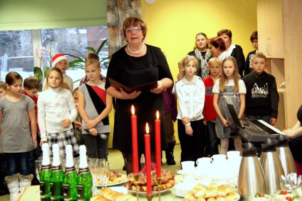 Rahvatriatlon-toob-võistkonnana-starti-Viljandi-maavanema-Viljandi-linnapea-ja-Paistu-vallavanema.jpg