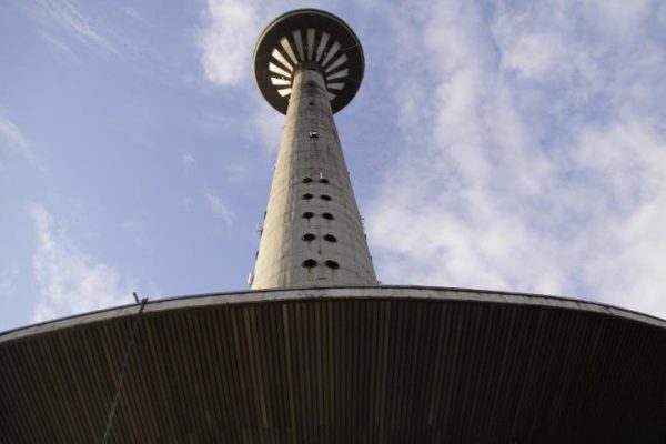 Teletorni-sünnipäevapidu-toob-tornist-hüppama-70-langevarjurit-üle-maailma.jpg