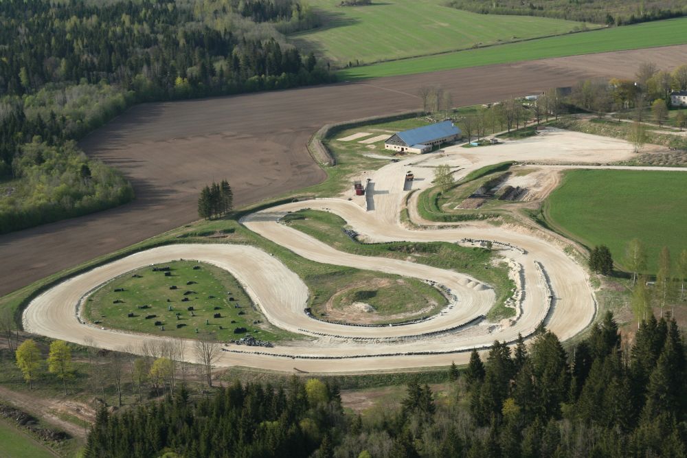 Eesti parimaks tunnistatud rallikrossirajal tuleb taas põnev võidukihutamine4