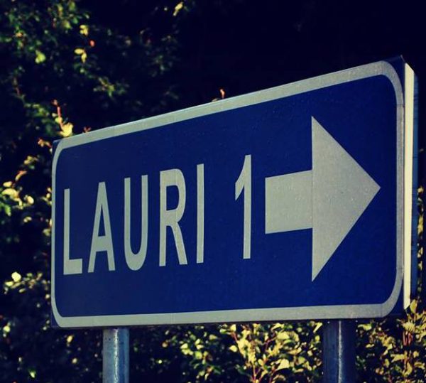 Laurid-üle-Eesti-kogunevad-Vabaduse-väljakule-nimepäeva-tähistama.jpg