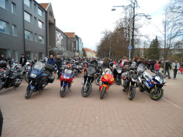 Motikate-paraad2.jpg
