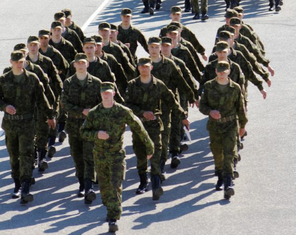 Üle-300-Kuperjanovi-pataljoni-ajateenija-annab-truudusetõotuse.jpg