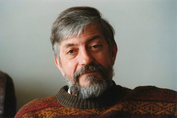 Mustpeade-majas-kõlab-Lepo-Sumera-looming.jpg