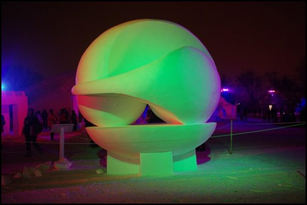 Tartu-skulptorid-teevad-Kanadas-rahvusvahelisel-sümpoosionil-lumeskulptuuri.jpg