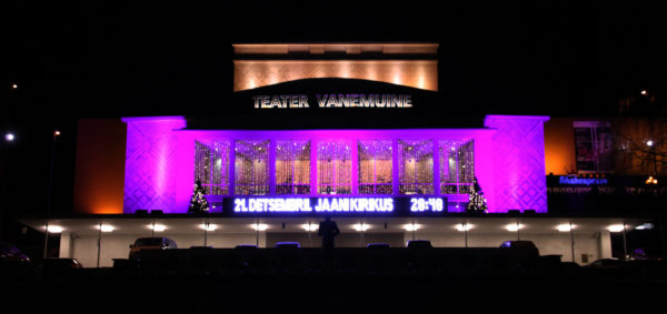Vanemuine-„lennutab“-publiku-tasuta-Ahhaa-4D-elamuskinno.jpg