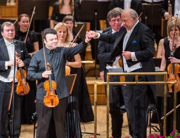 9.05.2014.-ERSO-Vadim-Gluzman-ja-Neeme-Järvi.-Foto-Tiit-Mõtus.jpg
