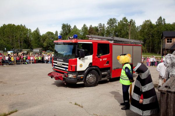 Harjumaa-ja-Raplamaa-lapsed-kogunevad-ohutuspäevale.jpg