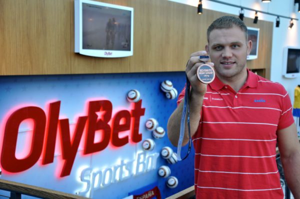 Nabi-värsket-MMi-pronksi-saab-näha-tänasest-Kristiine-spordibaaris.jpg