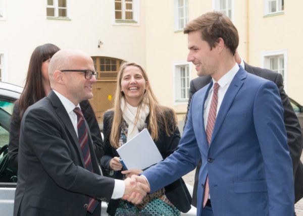 Palling-ja-Helgesen-tähtsustasid-energiajulgeolualast-koostööd.jpg