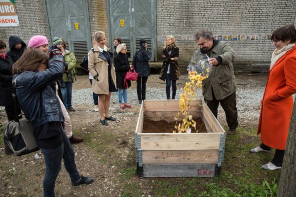 komposti_avamine_Telliskivi_loomelinnakus.jpg