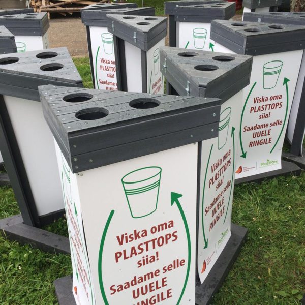 Viljandi-folgil-kogutud-plasttopsidest-saavad-liivakastid.jpg