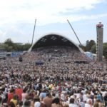 Vabaduse-väljaku-suurelt-ekraanilt-saab-laulu-ja-tantsupidu-jälgida.jpg