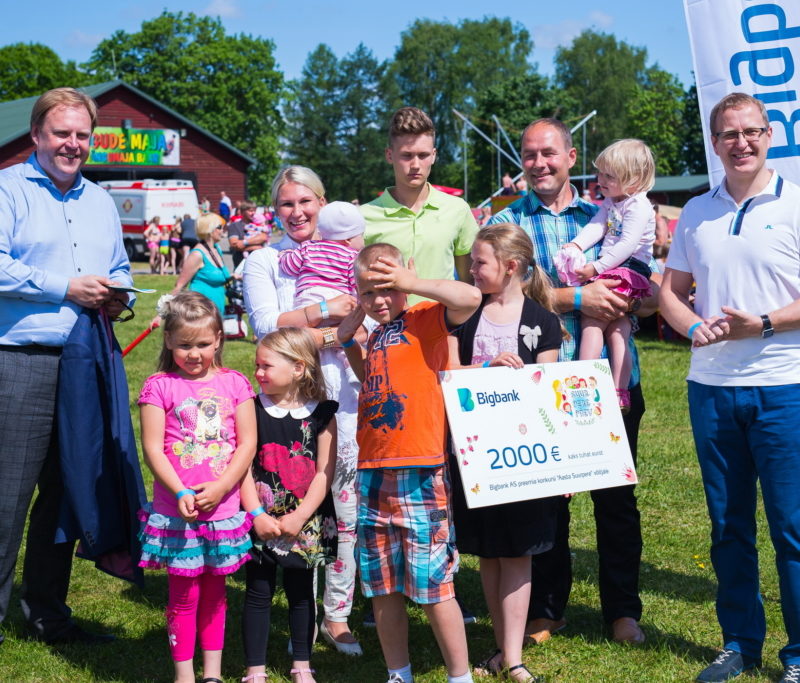 Aasta Suurpere 2016 konkursi võitja, seitsmelapseline perekond Aan Tartumaalt
