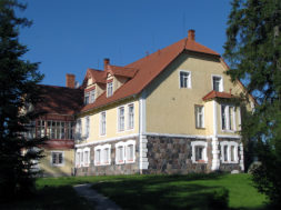 Norra-Island-ja-Liechtenstein-toetavad-mitut-Eesti-mõisakooli.jpg
