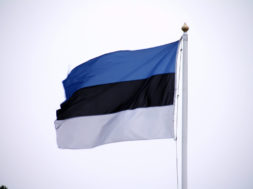 Homme-heisatakse-Eesti-lipud.jpg