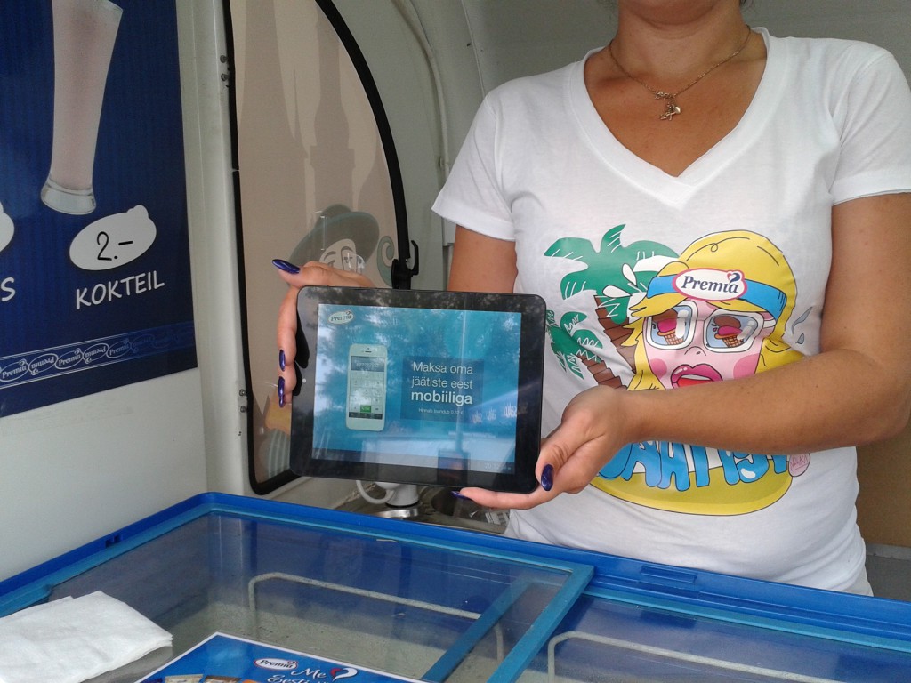 Neljas Eesti rannas saab sel suvel maksta jäätise eest mobiiliga