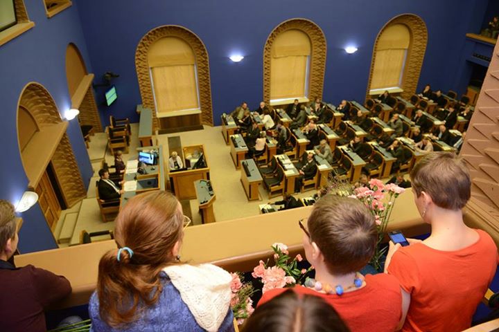Riigikogu seadustas gümnaasiumide koolilõuna toetuse