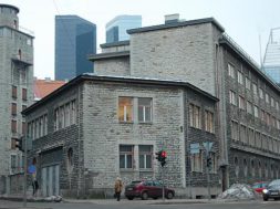 Tuletõrjetornis-avatakse-August-Künnapu-maalinäitus-Tuletõrjujad-ja-teised.jpg