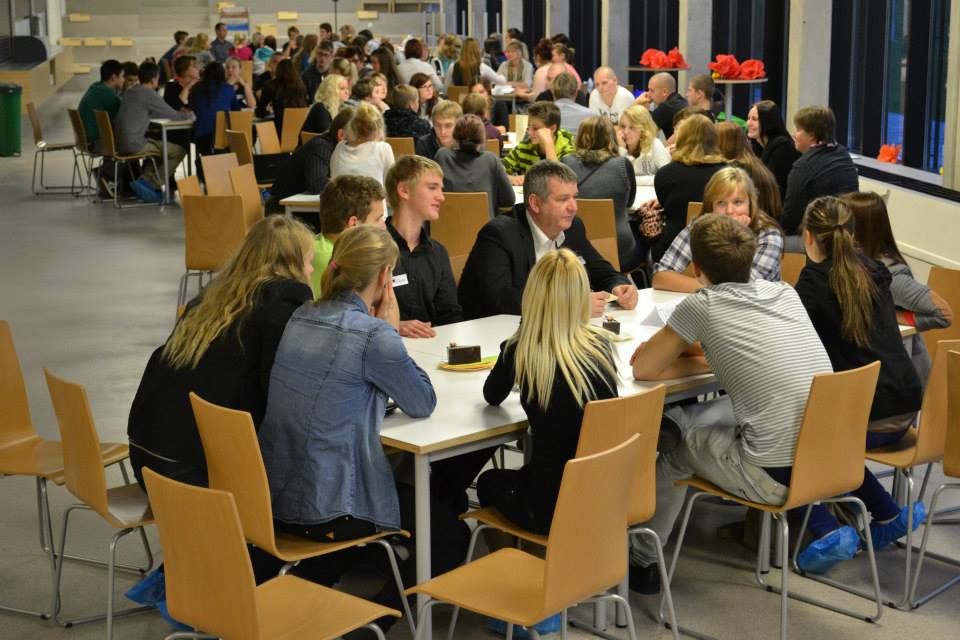 Viljandimaa Noortekogu kutsub taas foorumkohvikusse ja Noorsootöö tunnustussündmusele