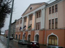 Valga-maavalitsus-ootab-teenetemärkide-kandidaate.jpg