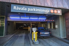 Rävala parkimismaja pakub tormivarju