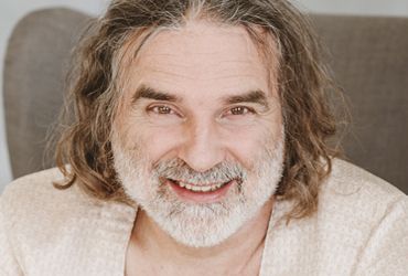 Legendaarne tervendaja Veet Mano tuleb taas Eestisse