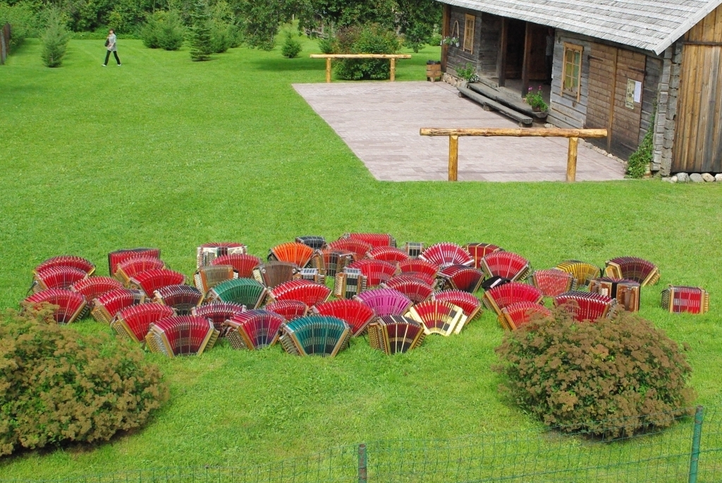 27. juunil toimub Pärna puhkekülas järjekordne Viljandimaa Lõõtspillipäev