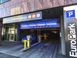 Rävala-parkimismaja.jpg