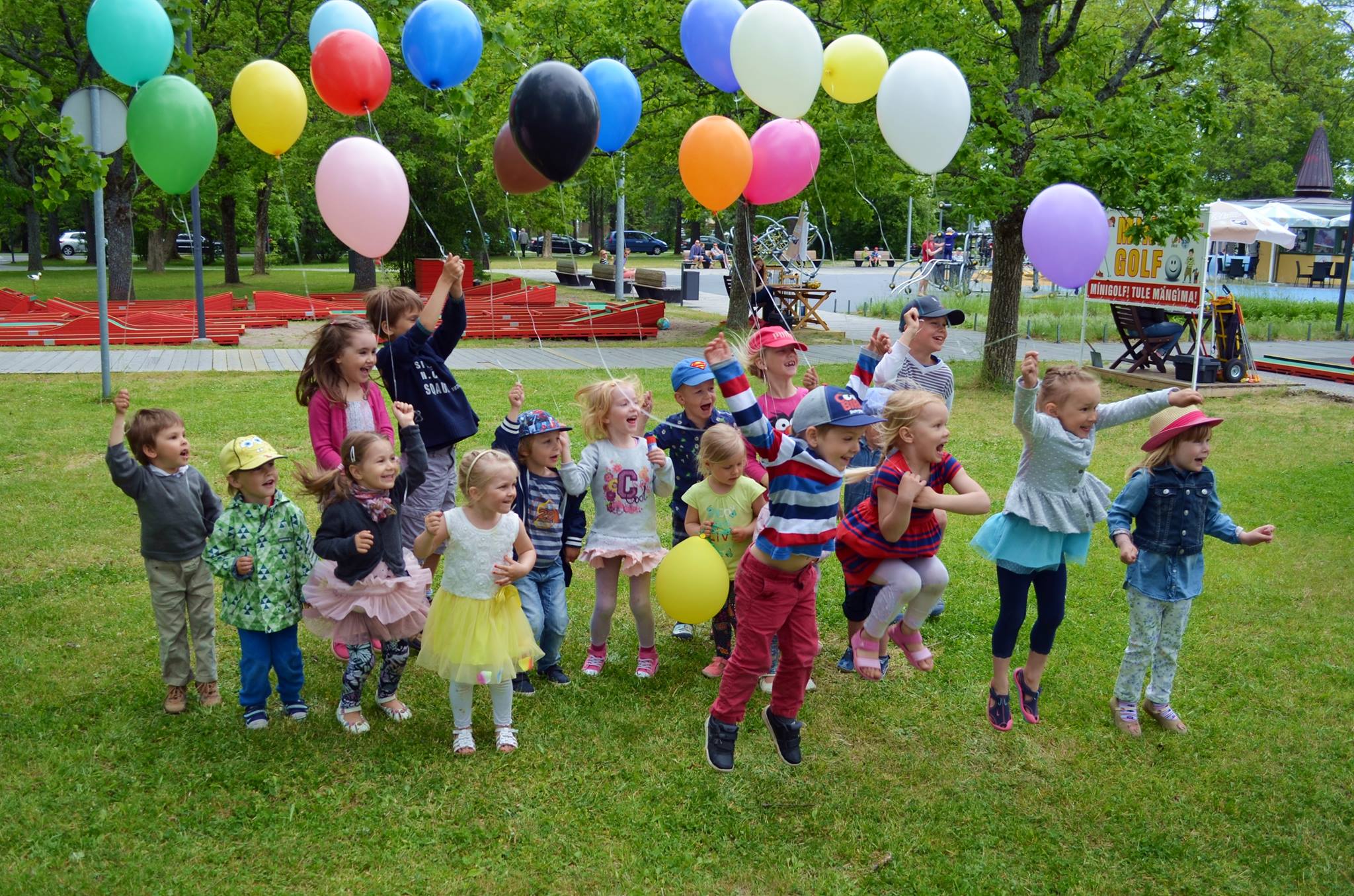 RÕÕMSATE LASTE FESTIVAL! Suvel toimub Pärnus esimene kogupere üritus Rõõmsate Laste Festival