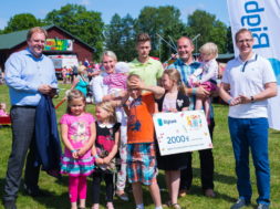 Aasta Suurpere 2016 konkursi võitja, seitsmelapseline perekond Aan Tartumaalt