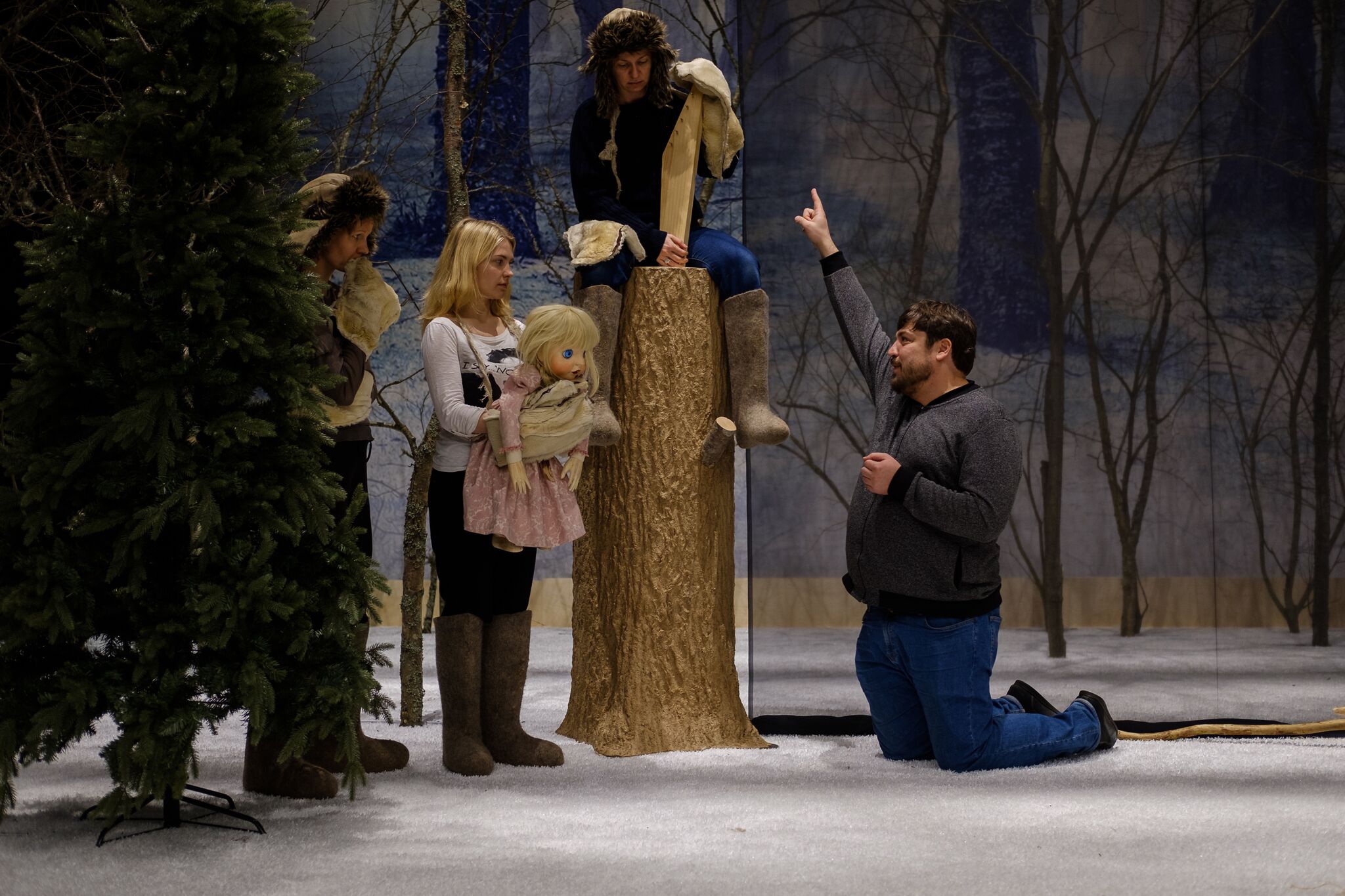NUKU teatris esietendub läbi aastasadade rändav „Eesti jõulud”