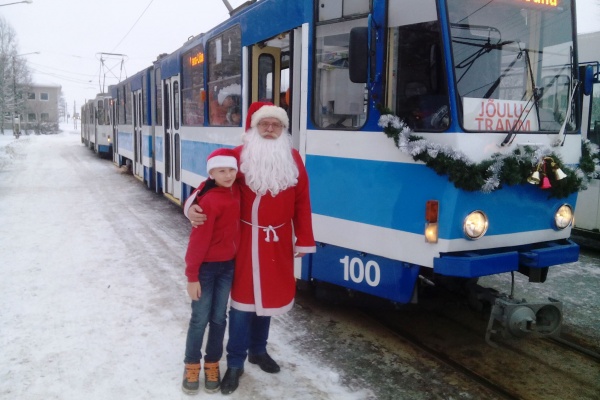 Tallinnas sõidavad nädalavahetusel jõulutramm ja -troll