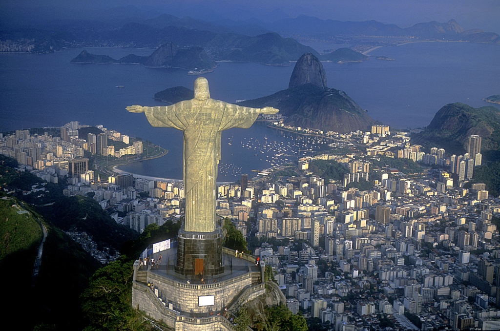 Täna õhtul saab Kristuse kuju Rios sinimustvalge valgustuse