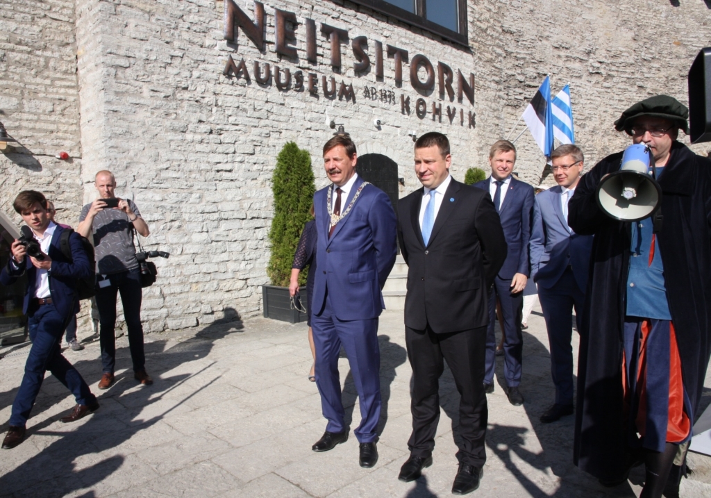 FOTOD! Tallinna päev algas peaministri ja linnapea kohtumisega