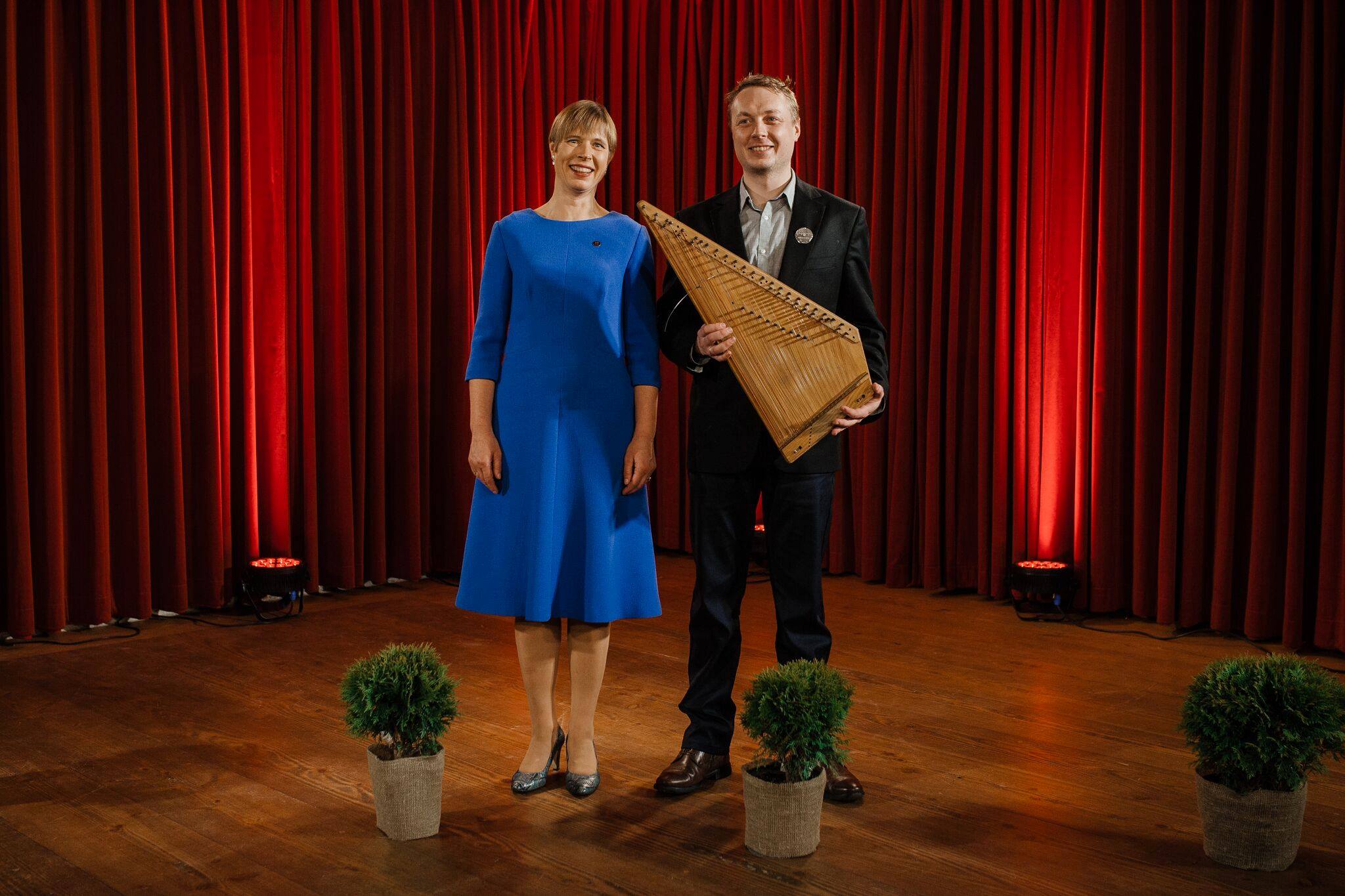 VIDEO! Vägev! President Kaljulaid kuulutas välja ajaloo esimese Vabariigi Pillimehe