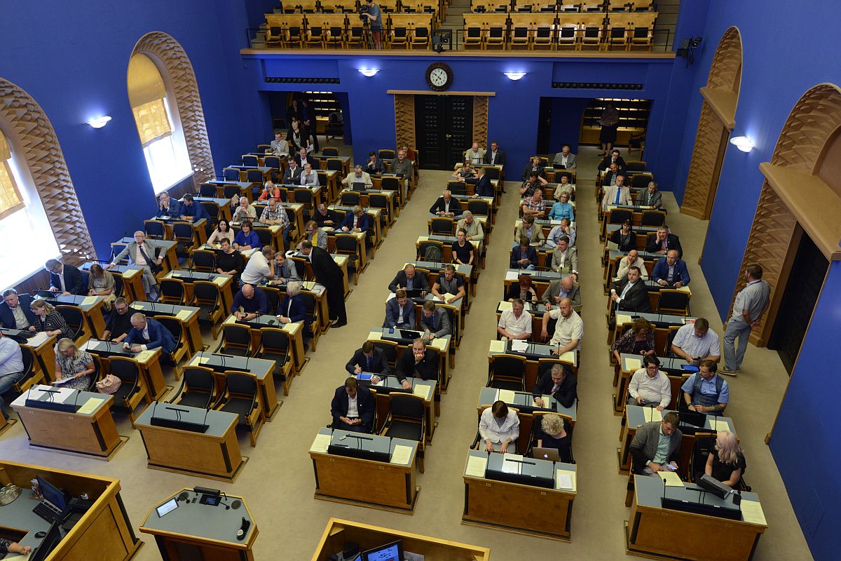 LISAEELARVE I Riigikogus läbis esimese lugemise lisaeelarve eelnõu