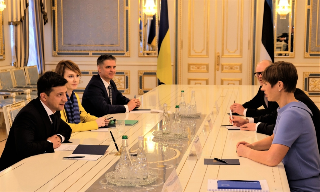 Kaljulaid rõhutas Zelenskõiga kohtumisel korruptsioonivastase võitluse tähtsust