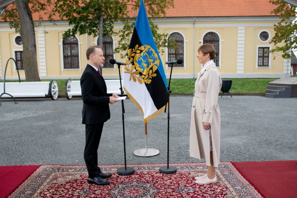 FOTOD I Eesti riigipeale andsid volikirjad Saksamaa, Austria ja Prantsusmaa suursaadikud