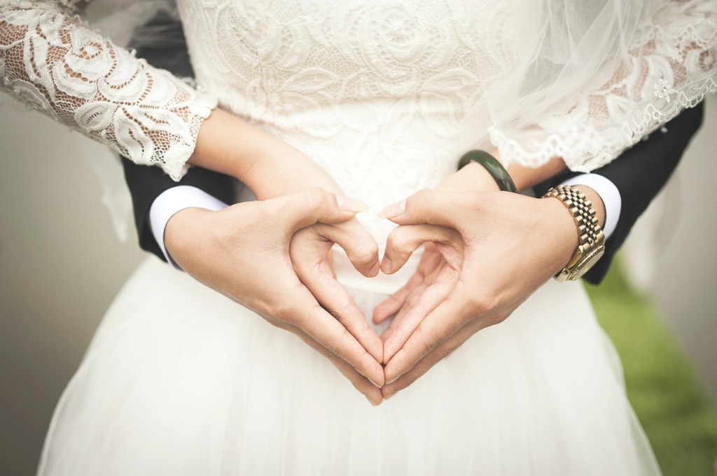 HÕISSA PULMAD I Viljandi linnas sõlmiti mullu 140 abielu