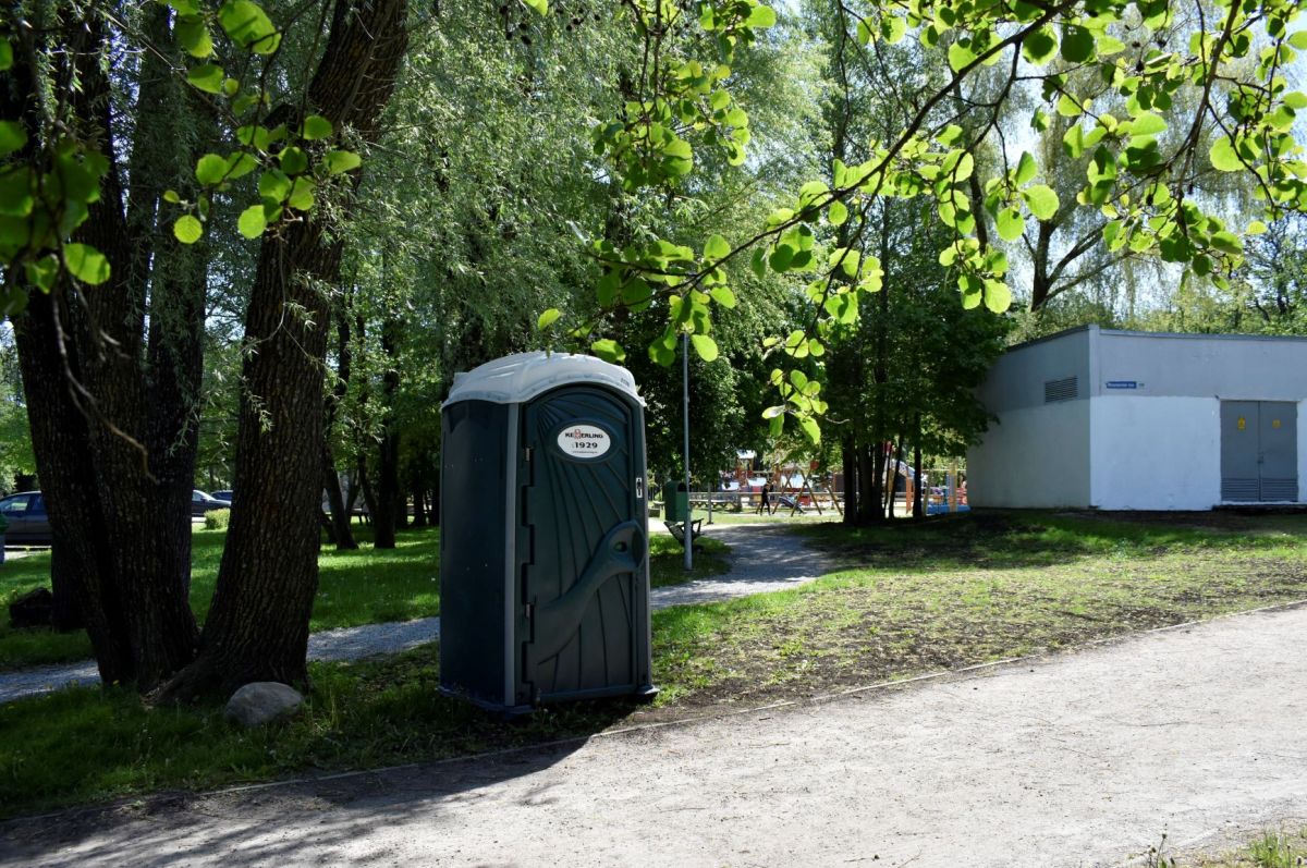OLE TEADLIK I Löwenruh` ja Räägu parki paigaldati ajutised välitualetid