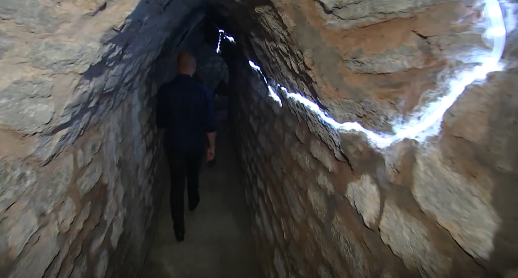 VIDEO I Põnev: Muinsuskaitseameti peadirektor Siim Raie kodus on 50-meetri pikkune võimas maa-alune tunnel