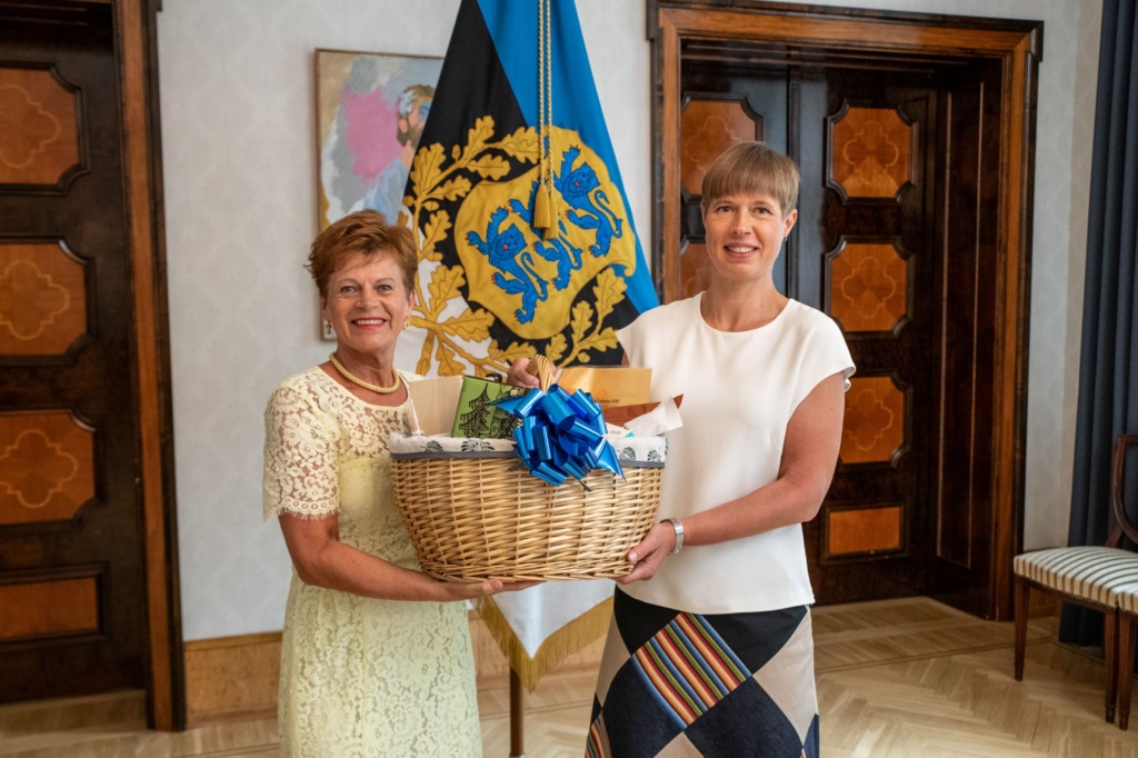 President Kaljulaid tänas toidutootjaid: hoolimata keerulisest kevadest oli toit alati laual