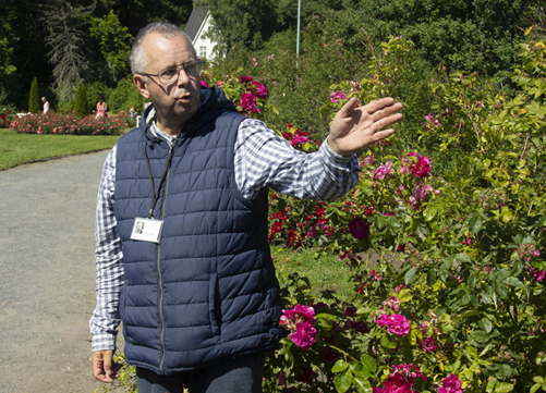 Botaanik Urmas Laansoo tutvustab Pirital veidraid taimi