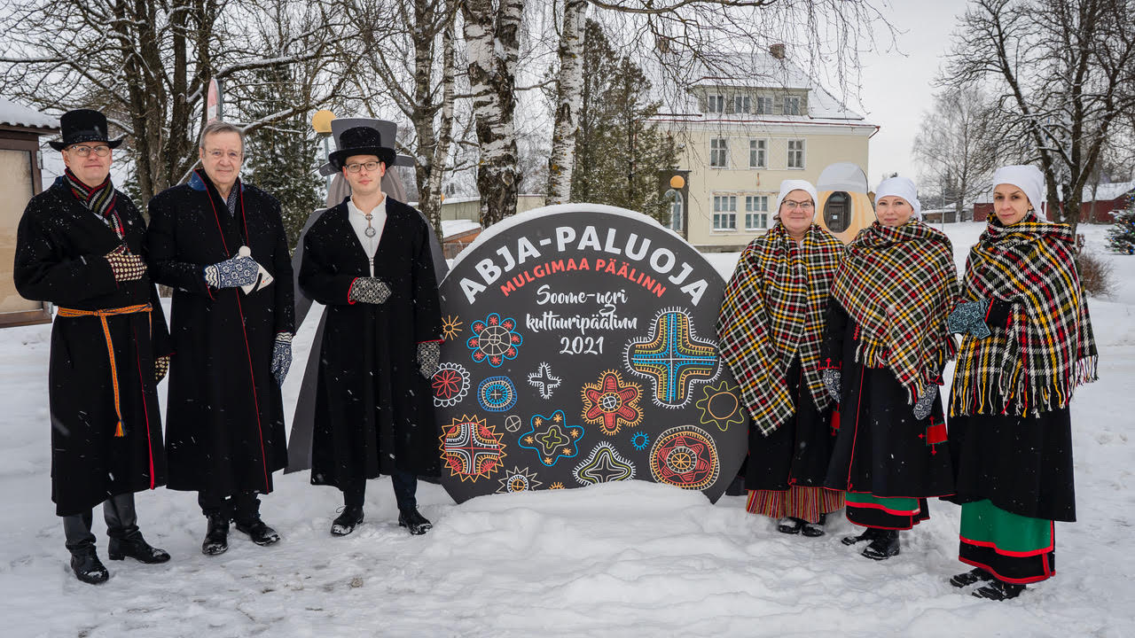 Soome-ugri kultuuripealinn Abja-Paluoja kutsub fotostendi ees pilti tegema!