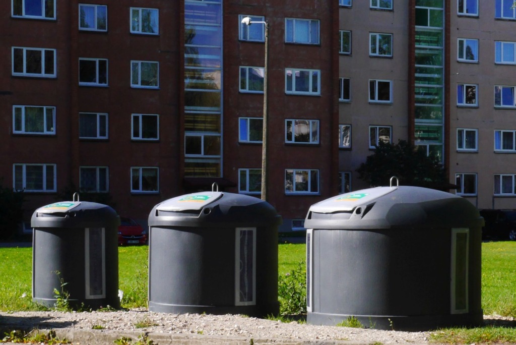 Tartu linn toetab korteriühistute rattaparkla ja jäätmemaja ehitamist või süvakogumismahutite paigaldamist