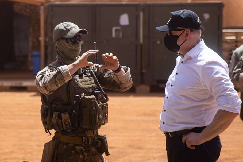 Kaitseminister Kalle Laanet: Eesti kaitseväelaste panus on Malis sihtüksuses Takuba kõrgelt hinnatud