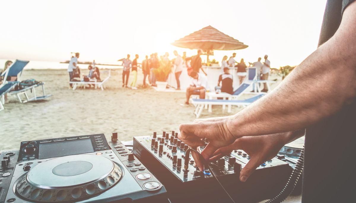 Dj,Mixing,At,Sunset,Beach,Party,In,Summer,Vacation,Outdoor